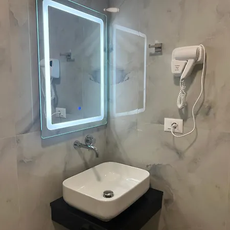 Agimi Hotel 4*